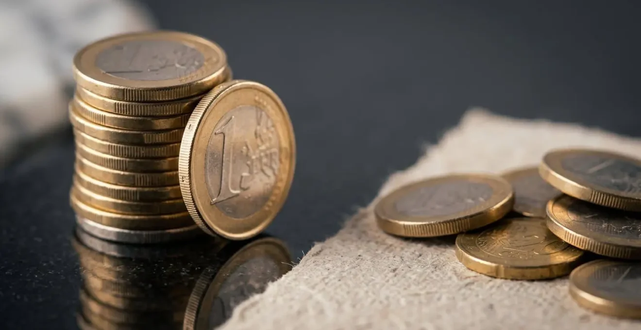 Rappresentazione visiva della differenza tra redditività ROI e liquidità aziendale effettiva